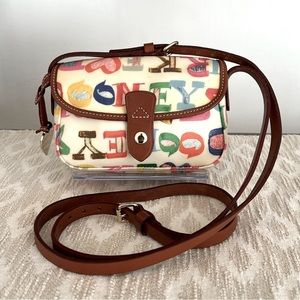 VINTAGE CROSSBODY DOONEY BOURKE